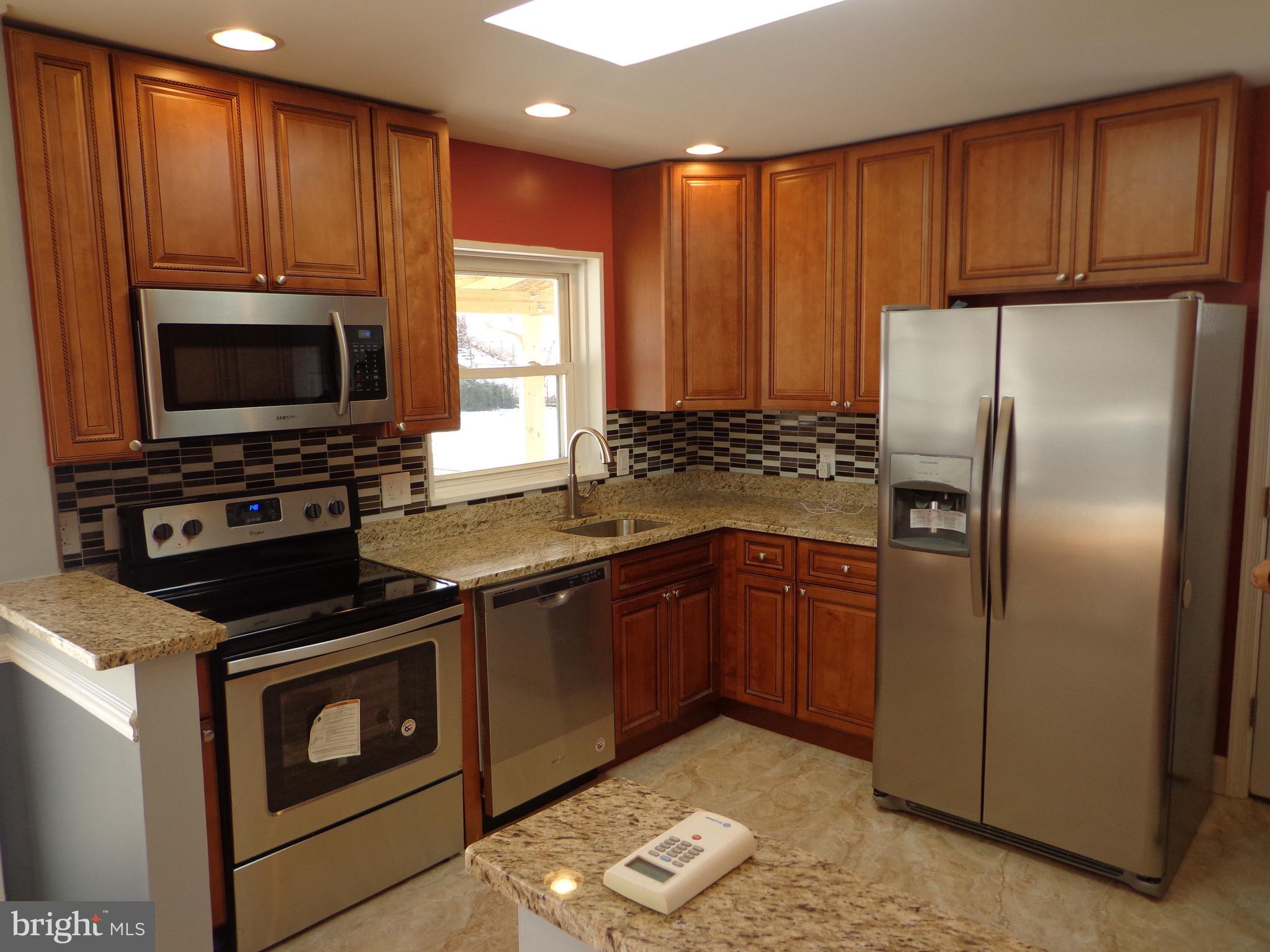 1023 Hartmont Road Baltimore, MD 21228 - Photo 11 of 33