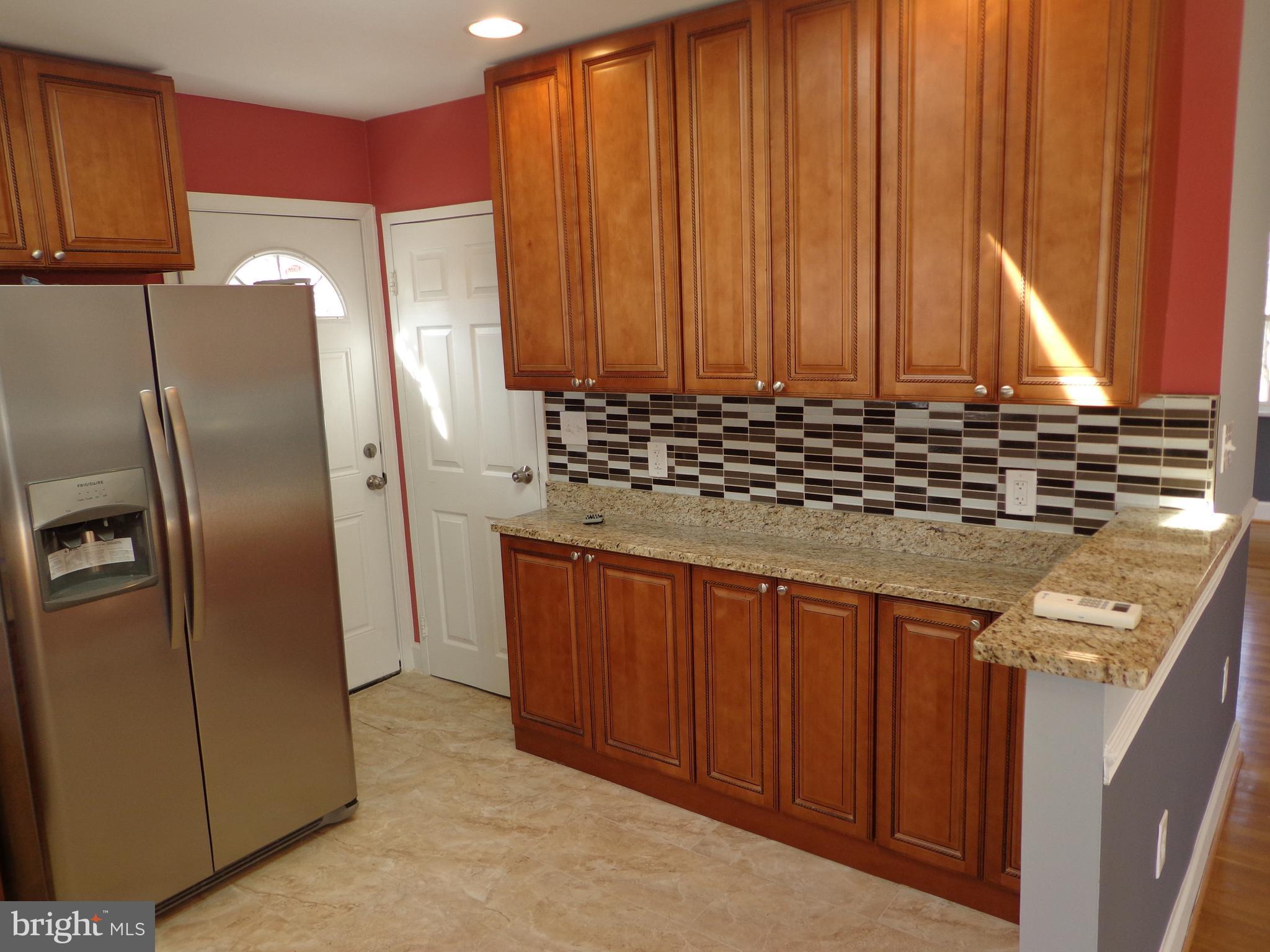 1023 Hartmont Road Baltimore, MD 21228 - Photo 13 of 33