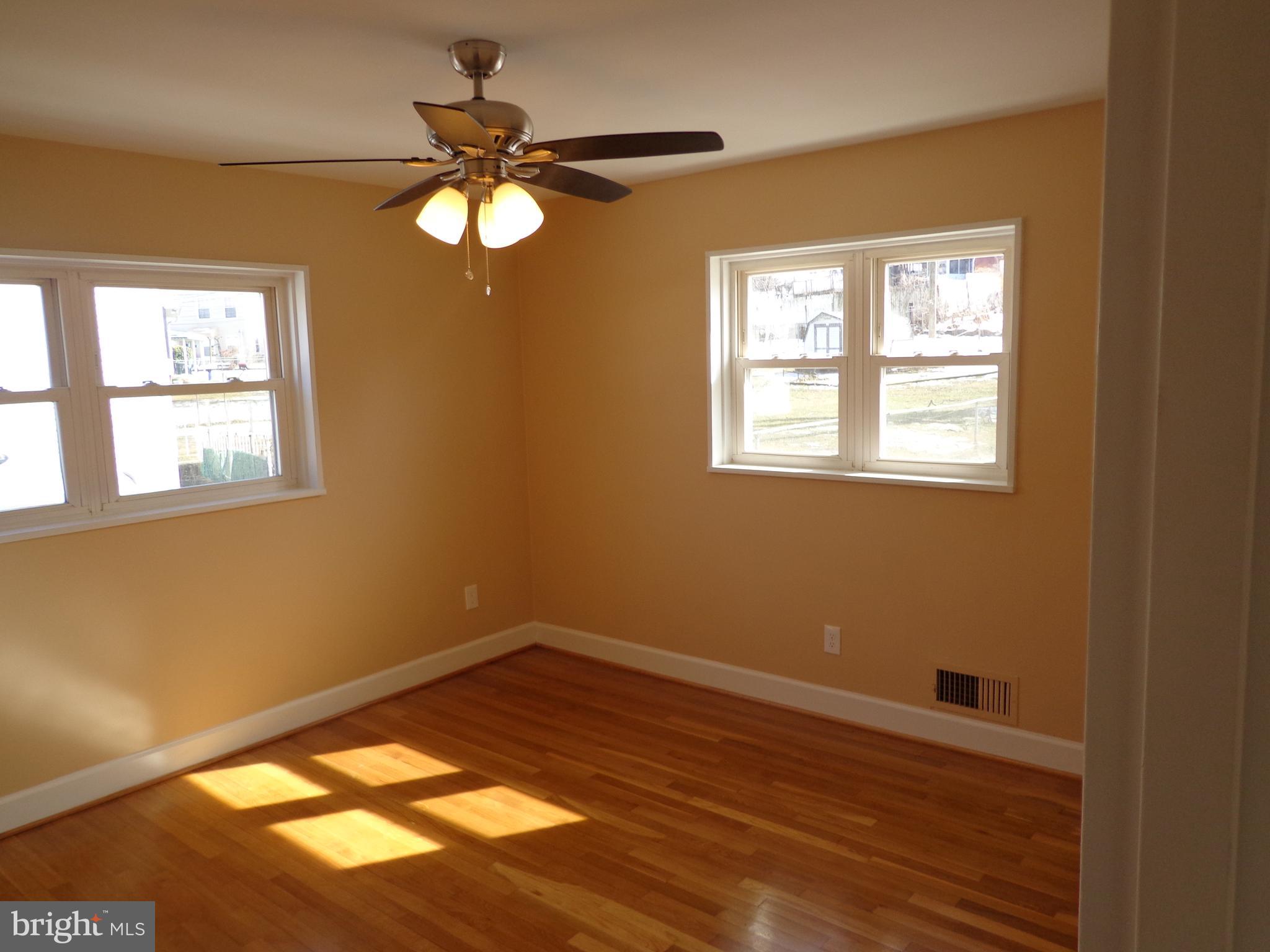 1023 Hartmont Road Baltimore, MD 21228 - Photo 19 of 33