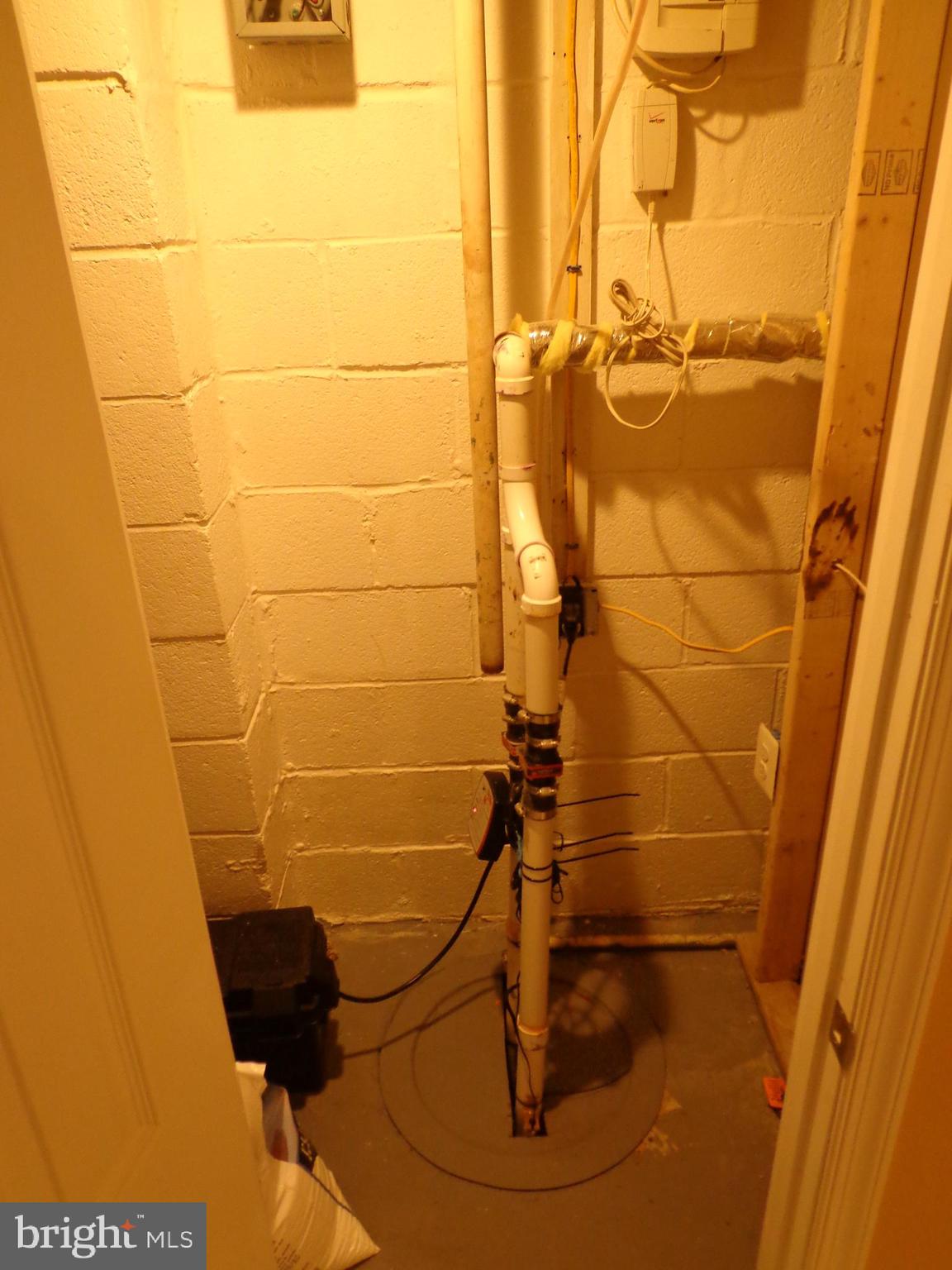 1023 Hartmont Road Baltimore, MD 21228 - Photo 32 of 33 samp pump room