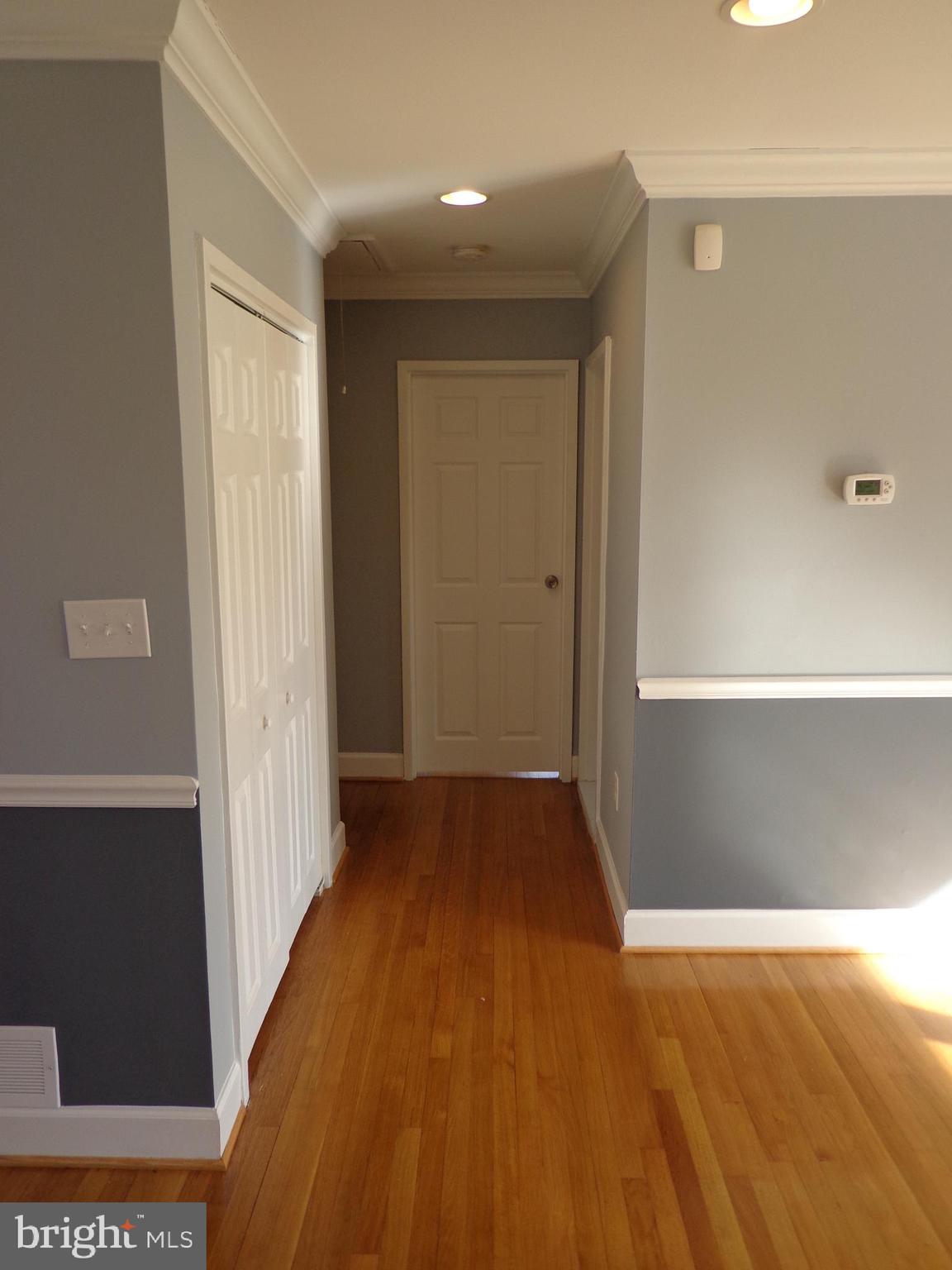1023 Hartmont Road Baltimore, MD 21228 - Photo 9 of 33