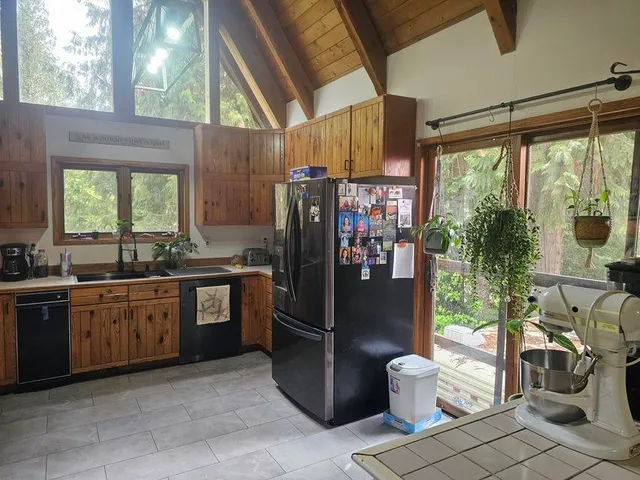 $375,000 | 398462 State Rte 20, Cusick, WA 99119