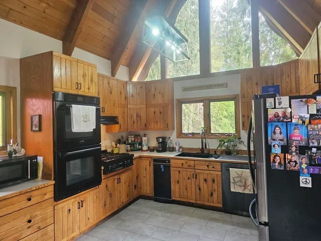 $375,000 | 398462 State Rte 20, Cusick, WA 99119