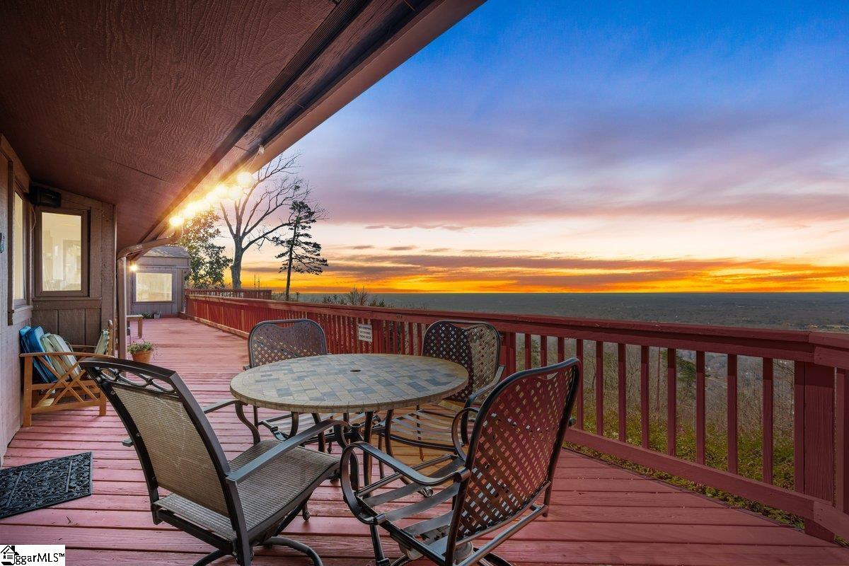 955 Altamont Road Greenville, SC 29609 - Photo 3 of 36