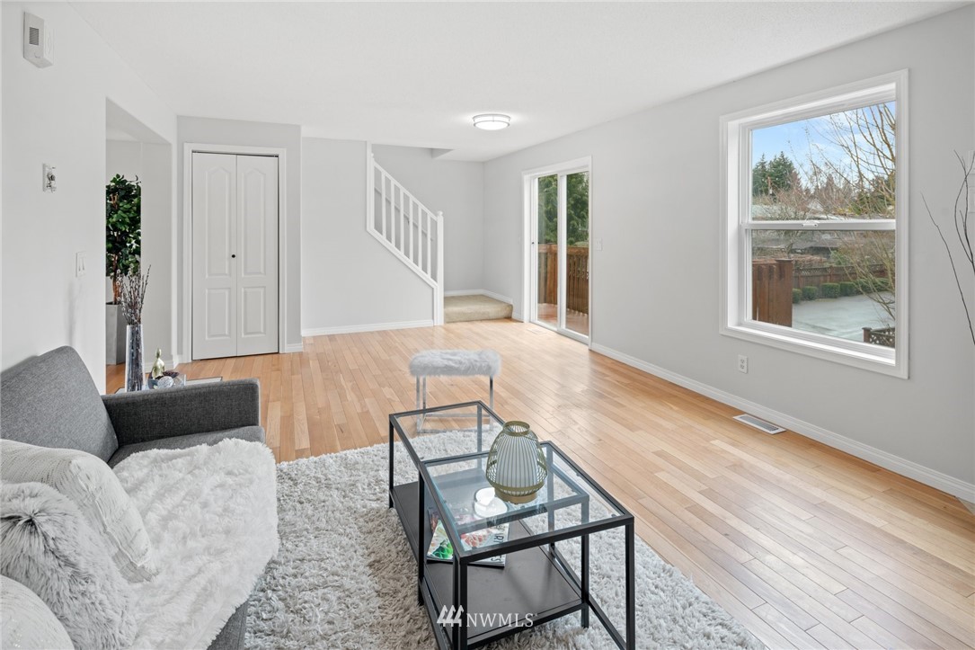 12423 10th Lane Southwest Burien, WA 98146 - Photo 12 of 26