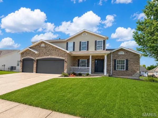 $475,000 | 805 Mule Creek Drive, Wentzville, MO 63385