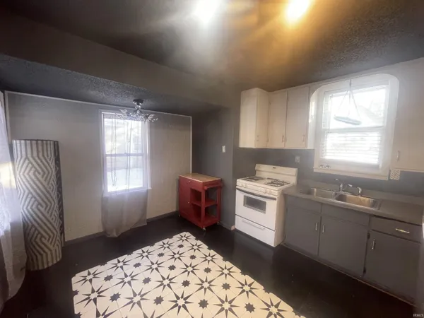 $89,900 | 111 Bungalow Drive, Logansport, IN 46947