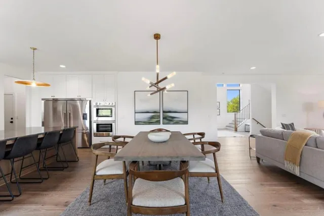 $1,636,341 | Xxx3 Xxx3 Timberland Trail, Eden Prairie, MN 55347