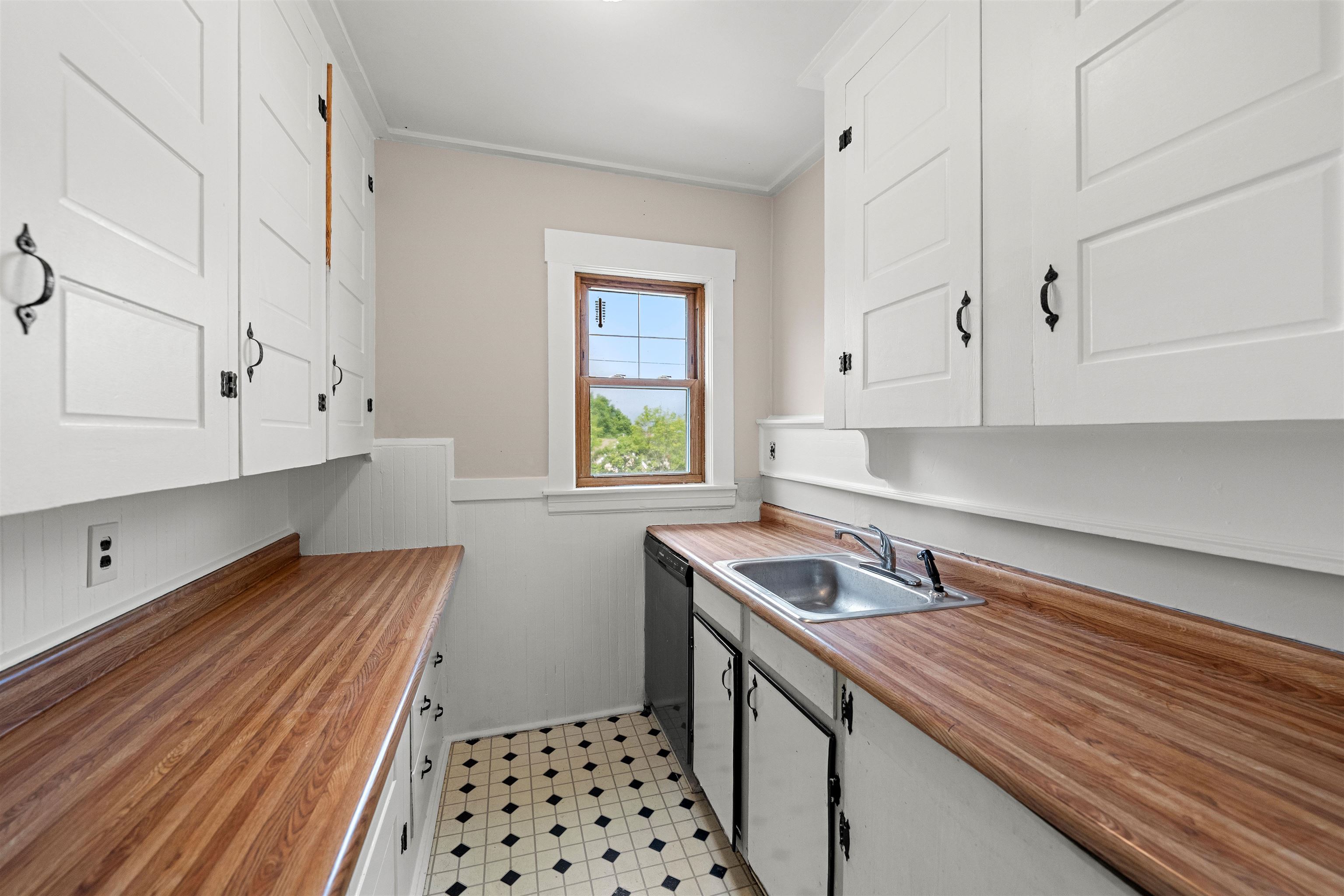 852 Beech Street Manchester, NH 03104 - Photo 45 of 53