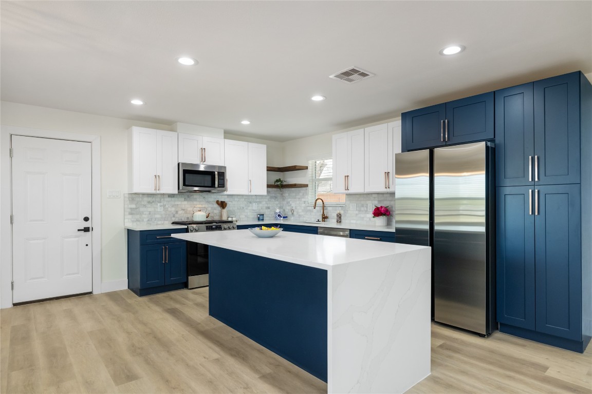 1003 Claxton Street Houston, TX 77087 - Photo 14 of 39 All new appliance package