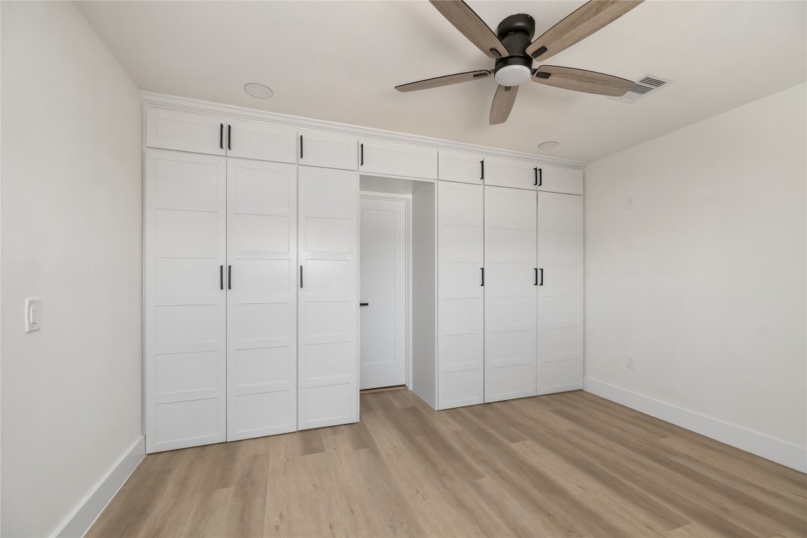 1003 Claxton Street Houston, TX 77087 - Photo 22 of 39 Primary Bedroom with built in closet