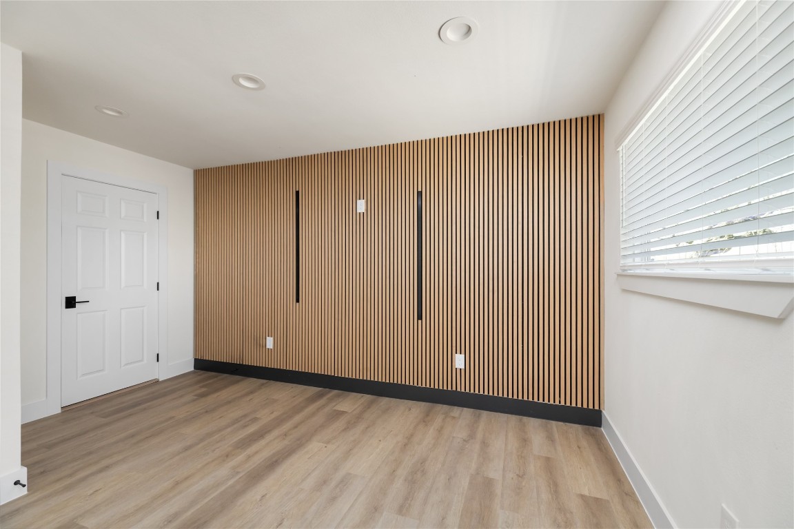 1003 Claxton Street Houston, TX 77087 - Photo 25 of 39 Casita Living/Bedroom shared space