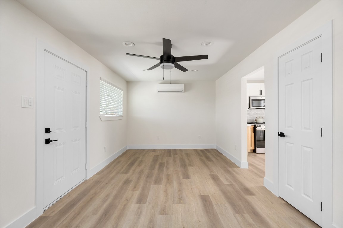 1003 Claxton Street Houston, TX 77087 - Photo 27 of 39 Casita Shared space