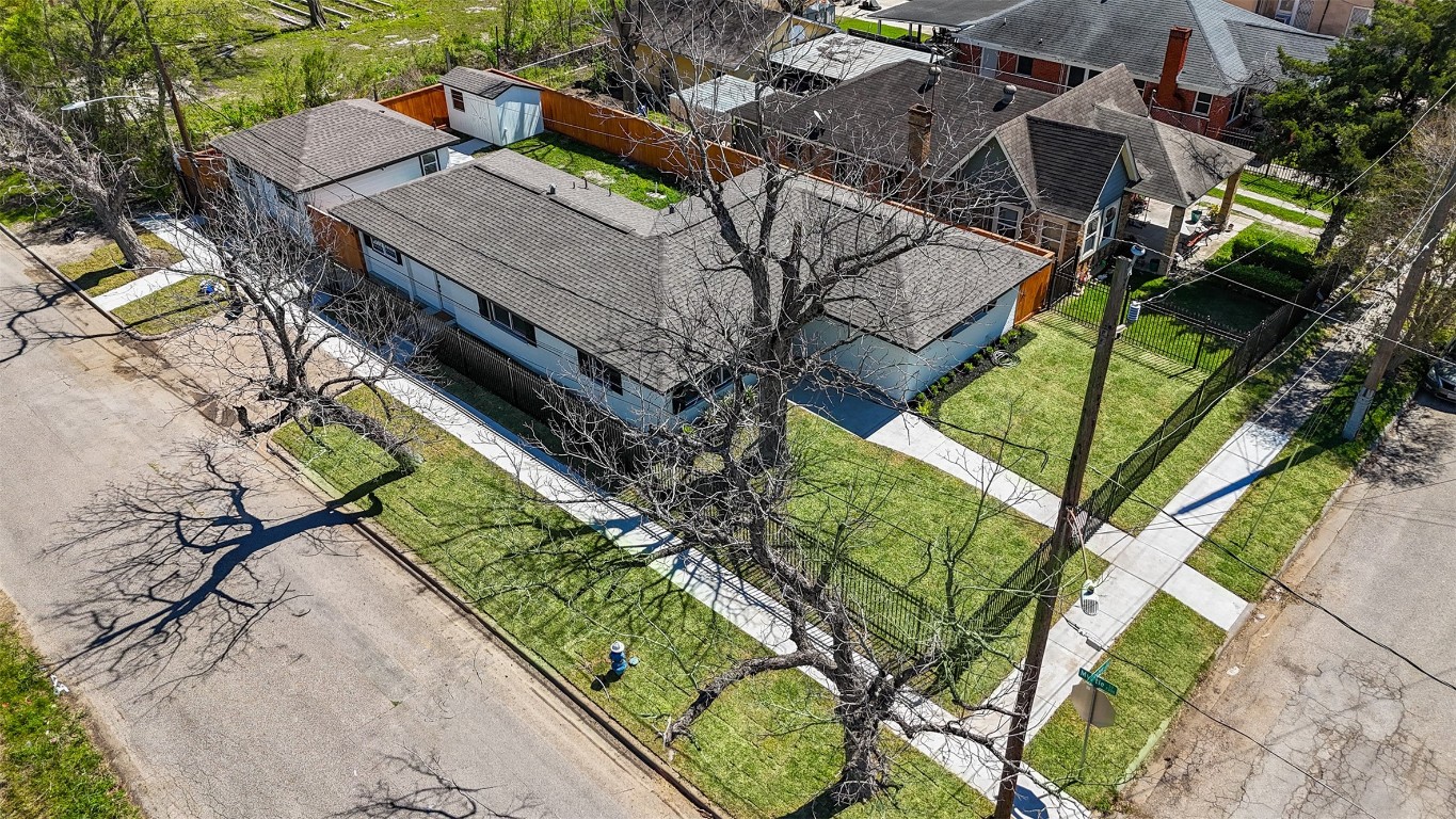 1003 Claxton Street Houston, TX 77087 - Photo 39 of 39 Drone shot of property