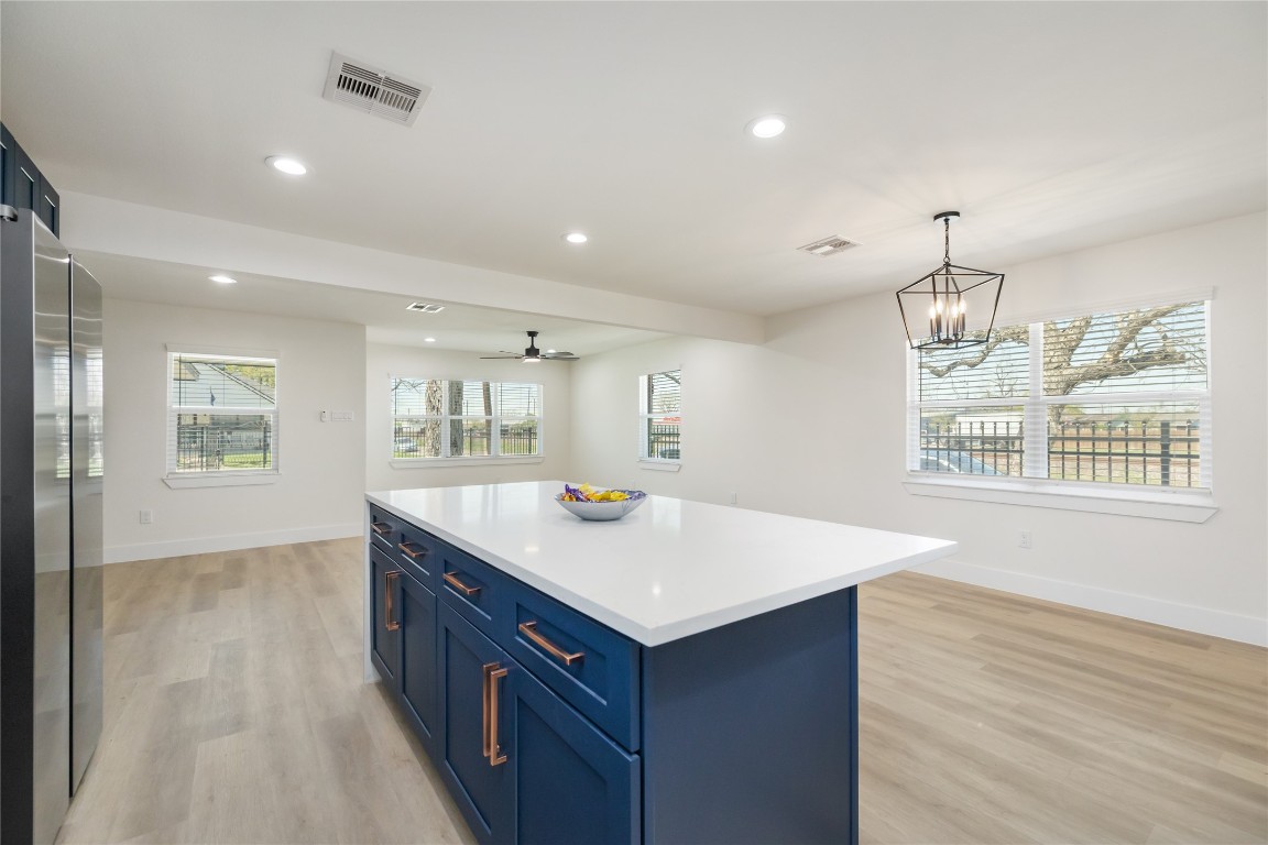 1003 Claxton Street Houston, TX 77087 - Photo 10 of 39 Large kitchen island