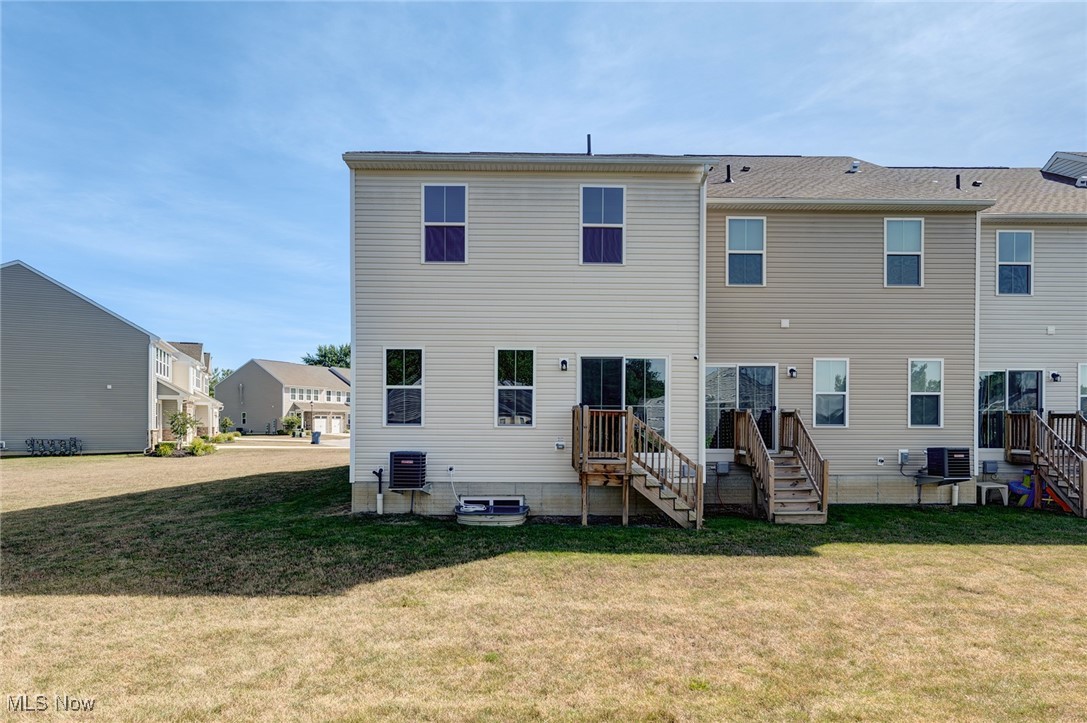 1145 Meadow Run Akron, OH 44321 - Photo 34 of 40