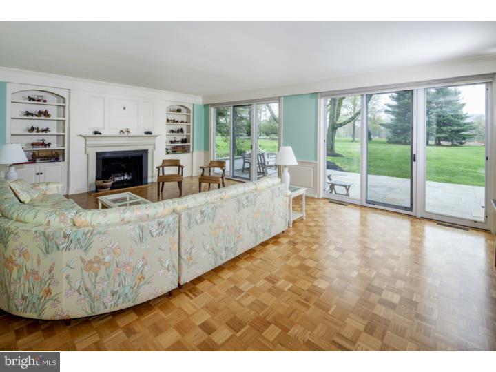 1666 Country Road Bethlehem, PA 18015 - Photo 4 of 19 Gallery Image 4