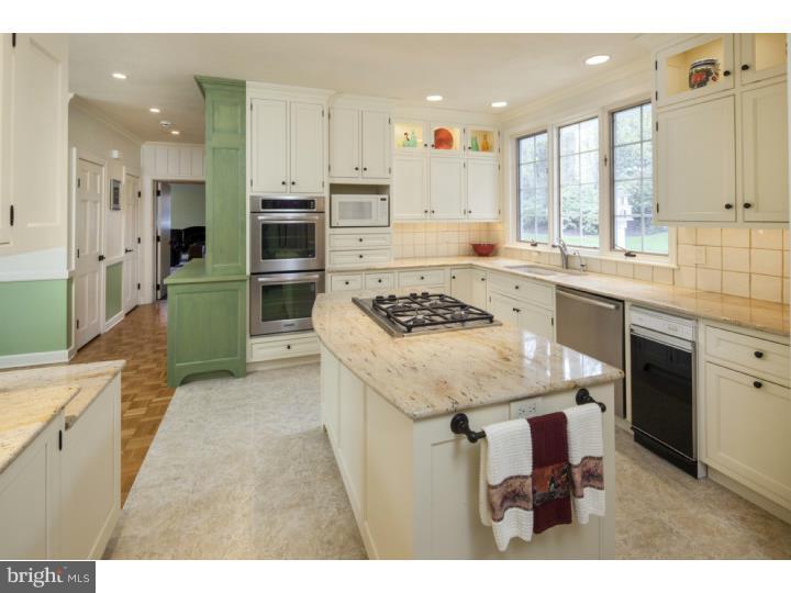 1666 Country Road Bethlehem, PA 18015 - Photo 5 of 19 Gallery Image 5