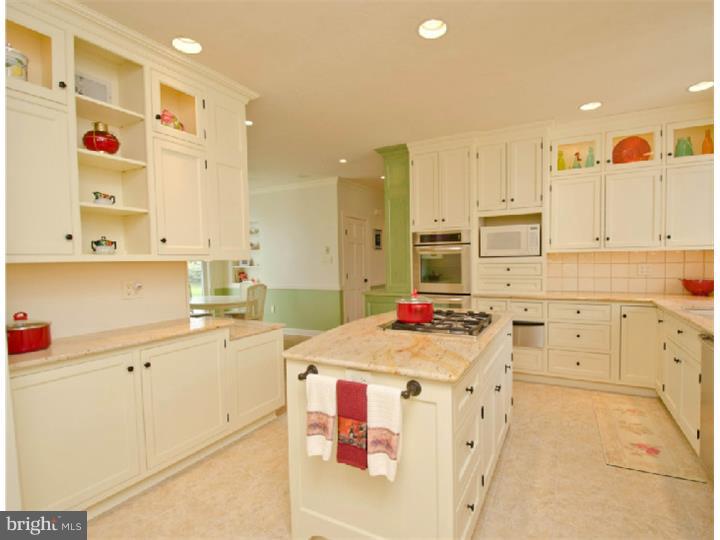 1666 Country Road Bethlehem, PA 18015 - Photo 7 of 19 Gallery Image 7
