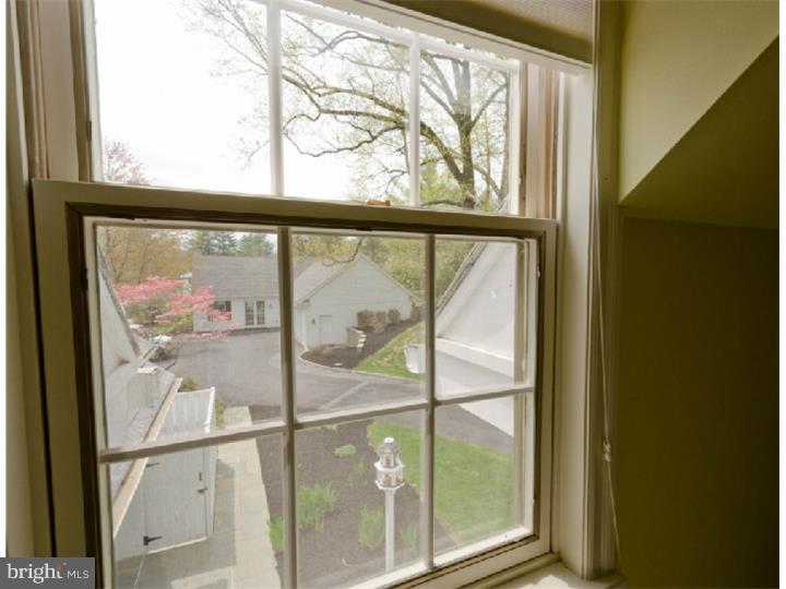 1666 Country Road Bethlehem, PA 18015 - Photo 9 of 19 Gallery Image 9