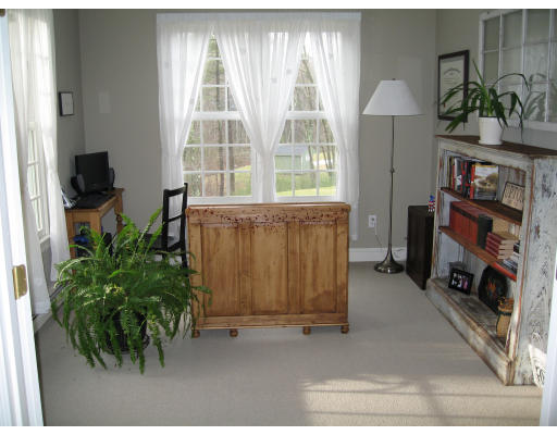 16 Juniper Road Upton, MA 01568 - Photo 9 of 14 Gallery Image 9