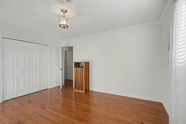 $385,000 | 225 Hickory Hill Drive, Dover, TN 37058