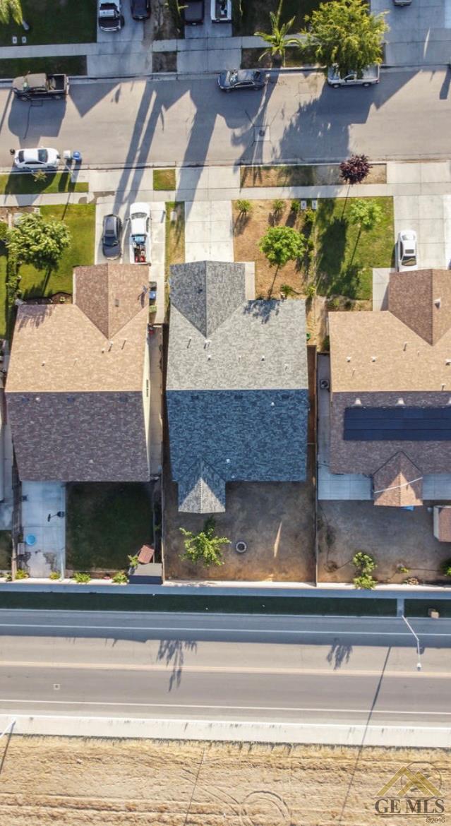 Undisclosed Address Wasco, CA 93280 - Photo 23 of 28 a view of living room with fireplace