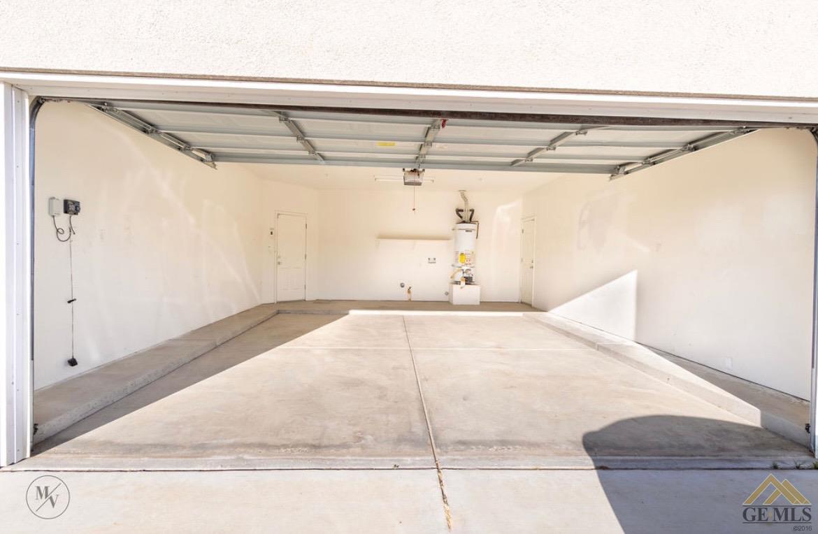 Undisclosed Address Wasco, CA 93280 - Photo 25 of 28 a view of a air conditioner