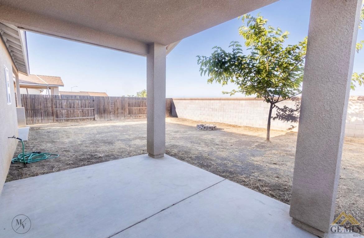 Undisclosed Address Wasco, CA 93280 - Photo 27 of 28 a view of a back yard