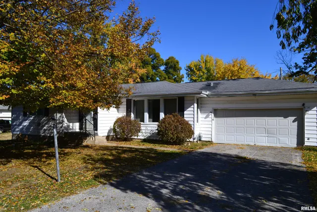 $122,000 | 1492 Passavant Drive, Jacksonville, IL 62650