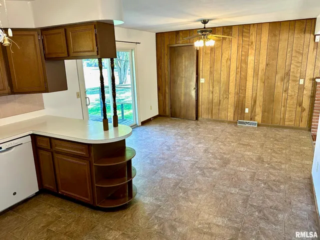 $122,000 | 1492 Passavant Drive, Jacksonville, IL 62650