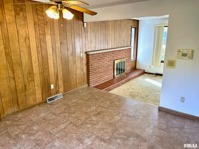 $122,000 | 1492 Passavant Drive, Jacksonville, IL 62650