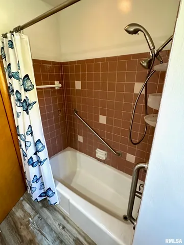 $122,000 | 1492 Passavant Drive, Jacksonville, IL 62650