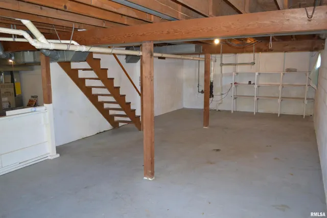 $122,000 | 1492 Passavant Drive, Jacksonville, IL 62650