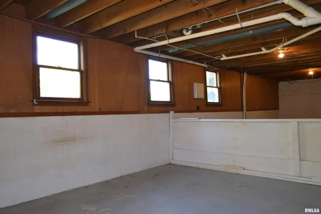 $122,000 | 1492 Passavant Drive, Jacksonville, IL 62650