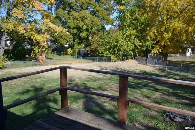 $122,000 | 1492 Passavant Drive, Jacksonville, IL 62650