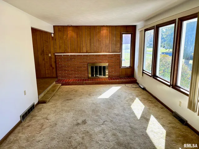 $122,000 | 1492 Passavant Drive, Jacksonville, IL 62650