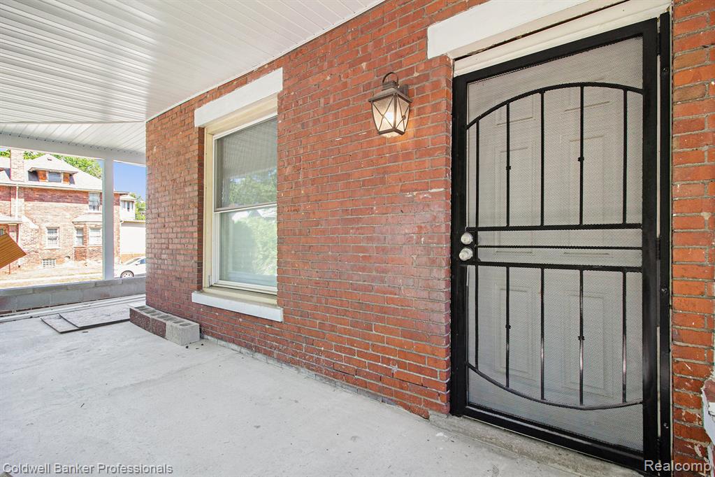 605 Calvert Avenue Detroit, MI 48202 - Photo 4 of 25