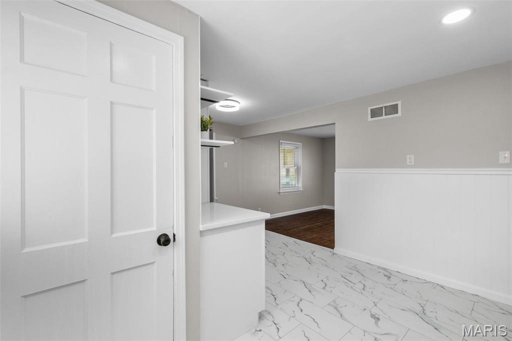 8036 Titus Road St. Louis, MO 63114 - Photo 21 of 48 Gallery Image 21