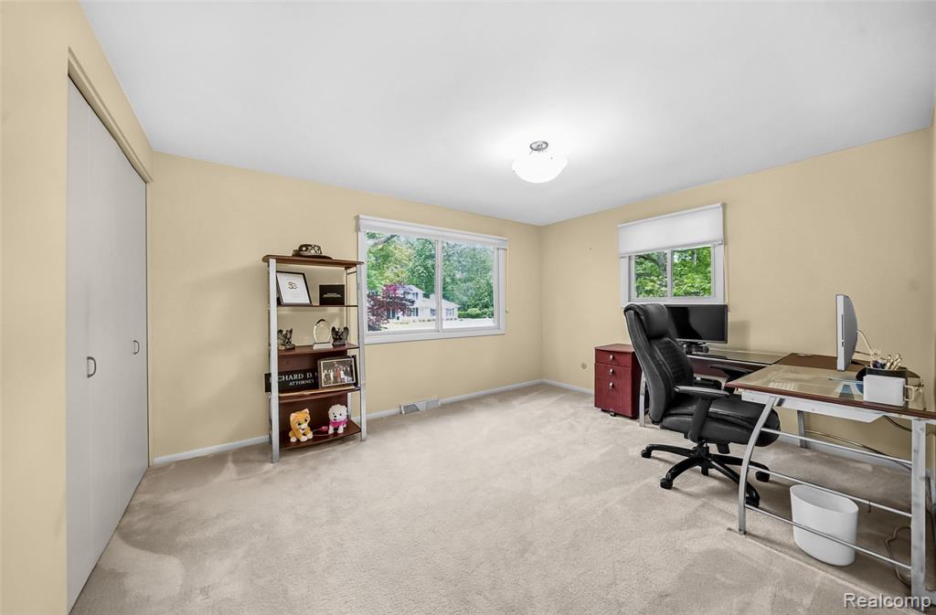 5259 Echo Road Bloomfield Hills, MI 48302 - Photo 32 of 66