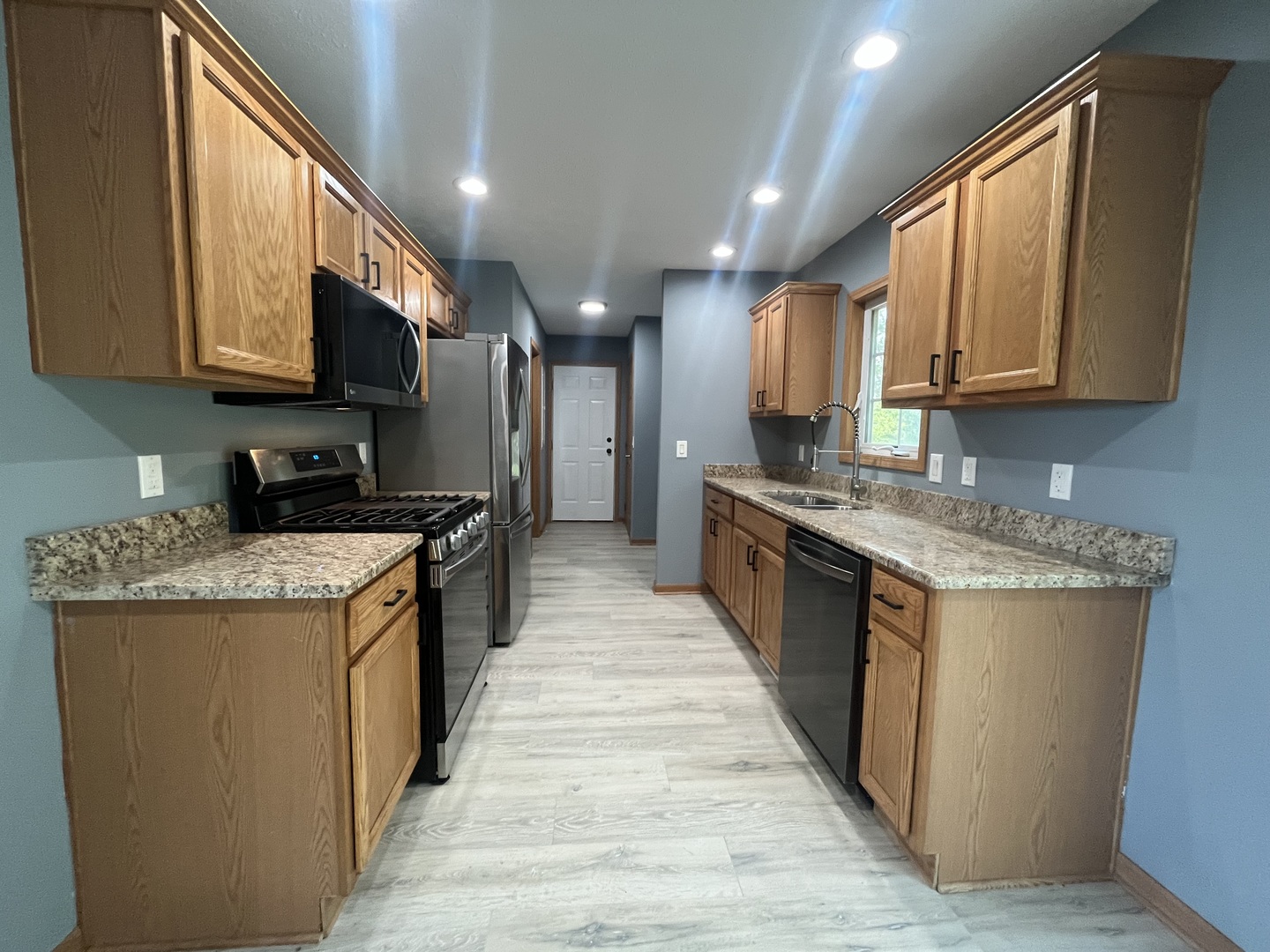 1494 North 15th Road Streator, IL 61364 - Photo 4 of 25