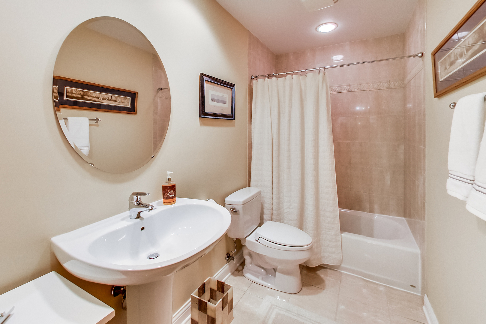4289 Hilltop Road Long Grove, IL 60047 - Photo 32 of 42 a bathroom with a sink toilet and shower