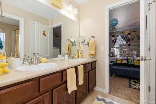 $875,000 | 6189 South Oak Hill Way, Aurora, CO 80016