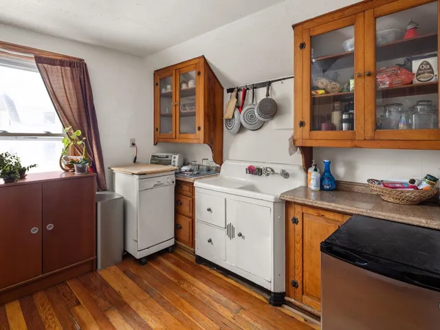 $465,000 | 39 Grove Street, Burlington, VT 05401