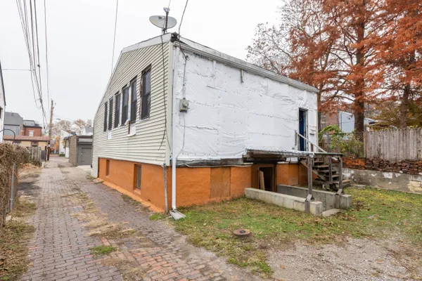 $155,000 | 518 West 7th Street, Covington, KY 41011