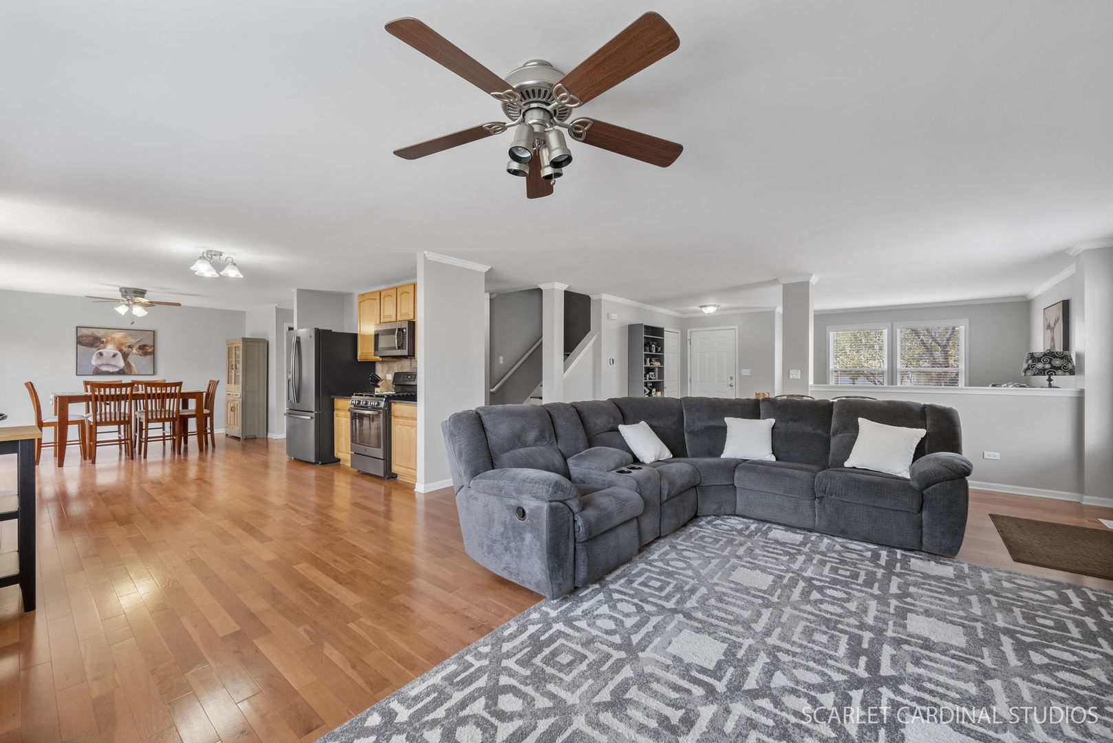 3214 Marbill Farm Road Montgomery, IL 60538 - Photo 5 of 27 a living room with furniture and kitchen view