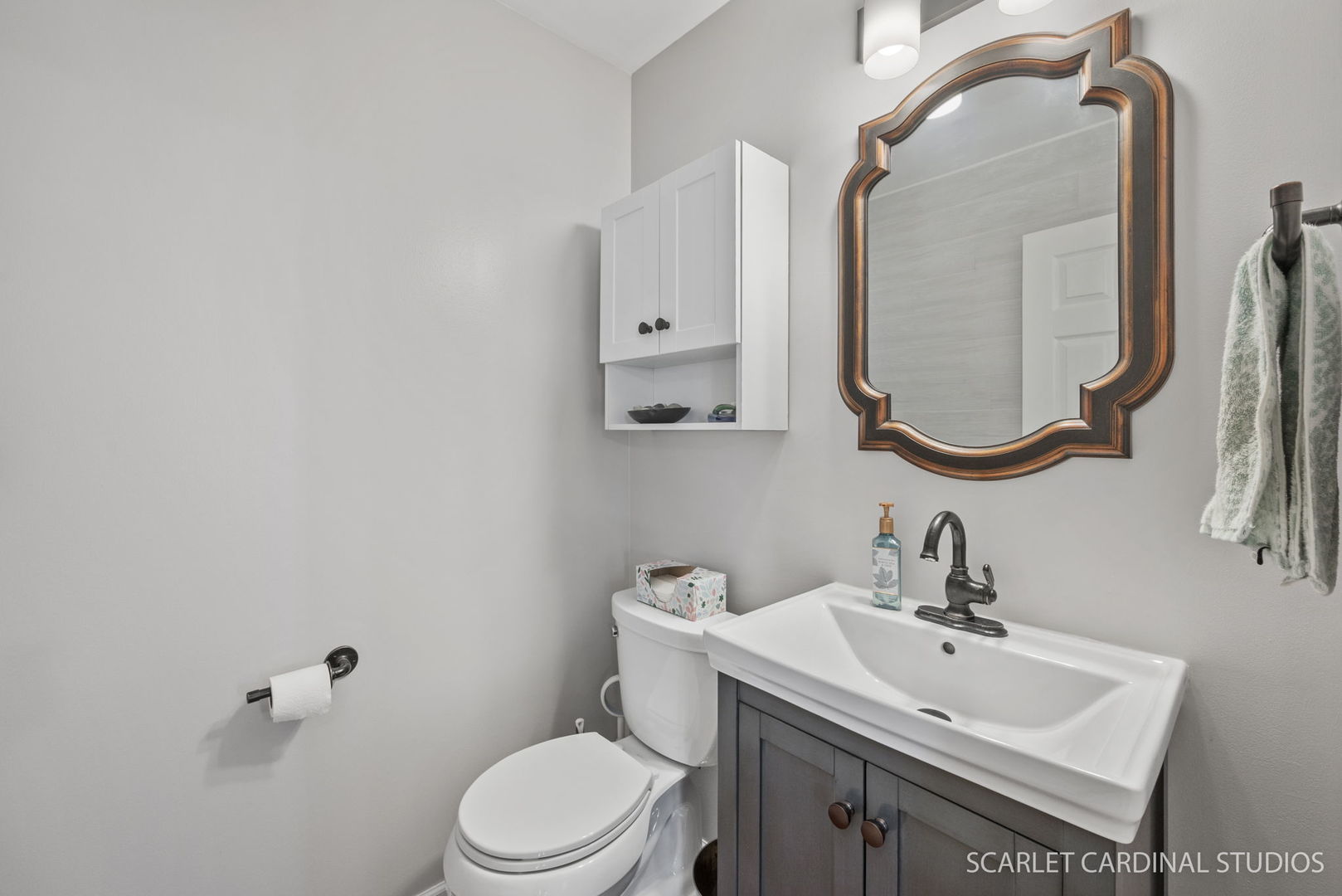 3214 Marbill Farm Road Montgomery, IL 60538 - Photo 10 of 27 a bathroom with a toilet sink and mirror