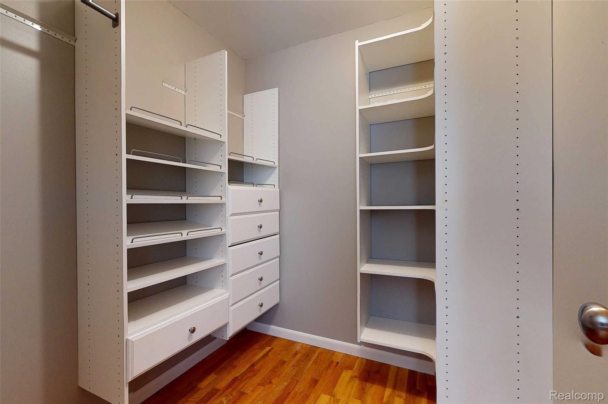 1296 West Parks Road St. Johns, MI 48879 - Photo 17 of 30 1238-W-Parks-Rd-14 Master Walk In Closet.jpg
