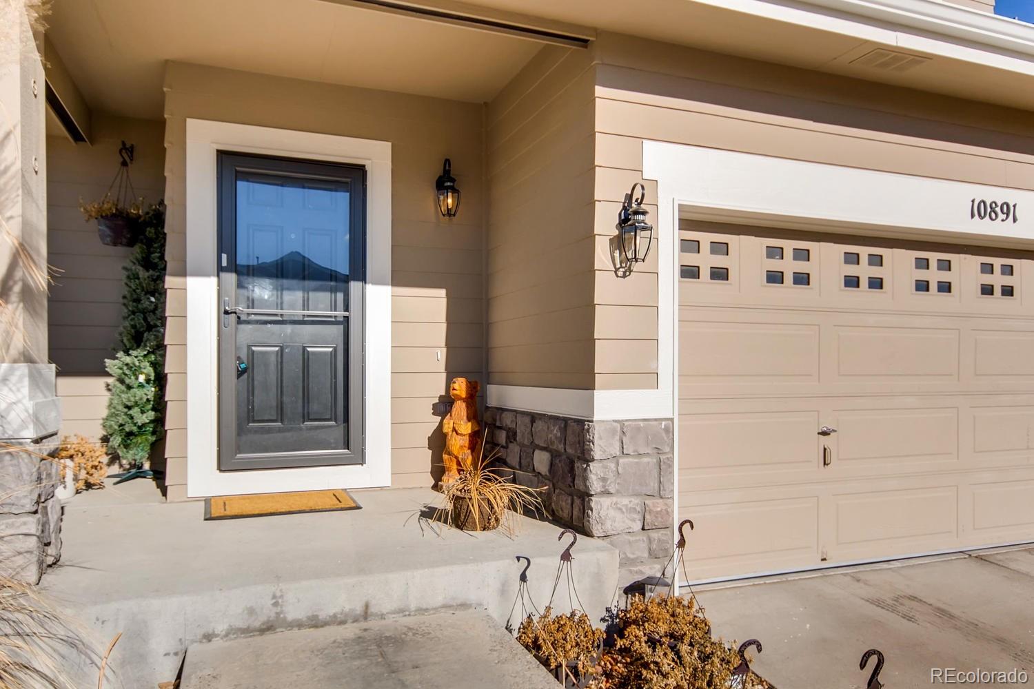 10891 Towerbridge Road Highlands Ranch, CO 80130 - Photo 3 of 28