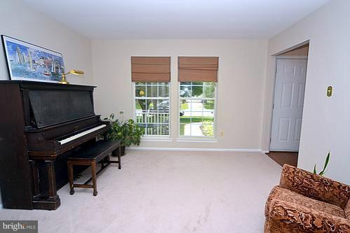 6440 Empty Song Road Columbia, MD 21044 - Photo 2 of 23 Living Room